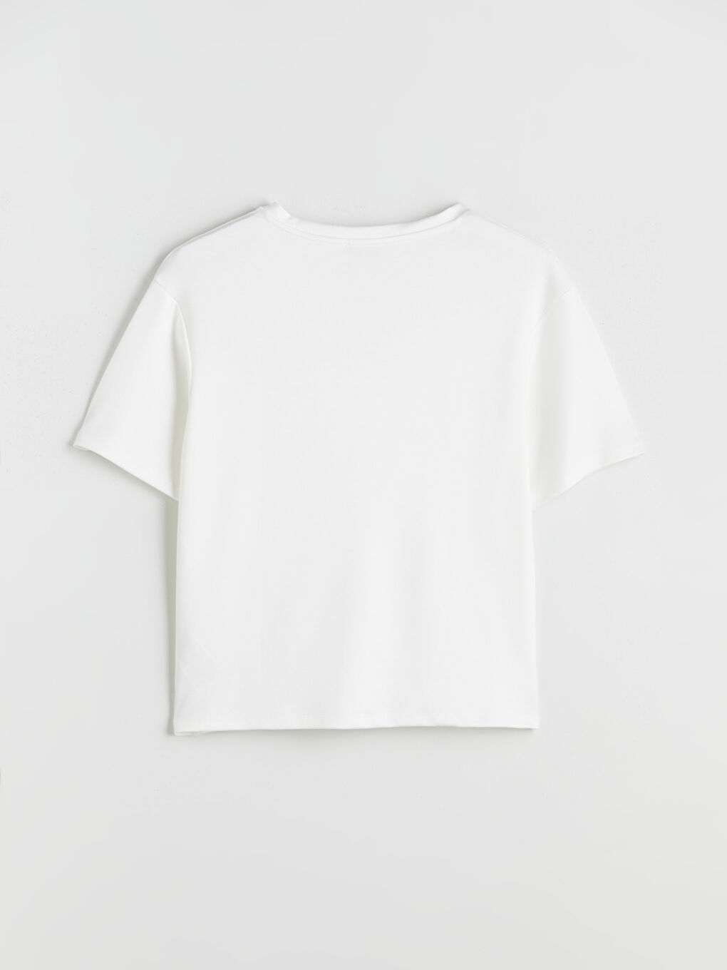 Ekru V Yaka Kadın Tişört-5