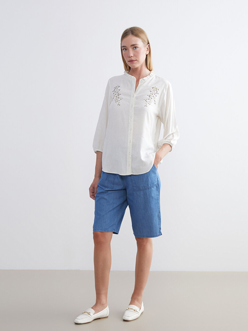 Mavi Beli Lastikli Bermuda Fit Kadın Jean Şort