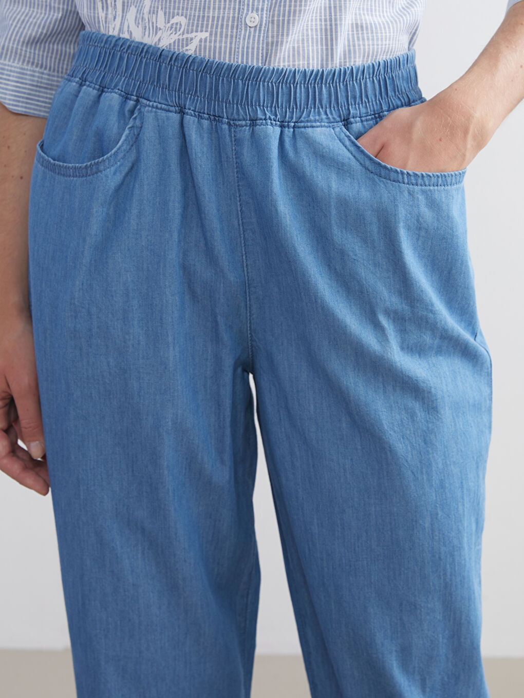 Mavi Beli Lastikli Kadın Jean Kapri-3