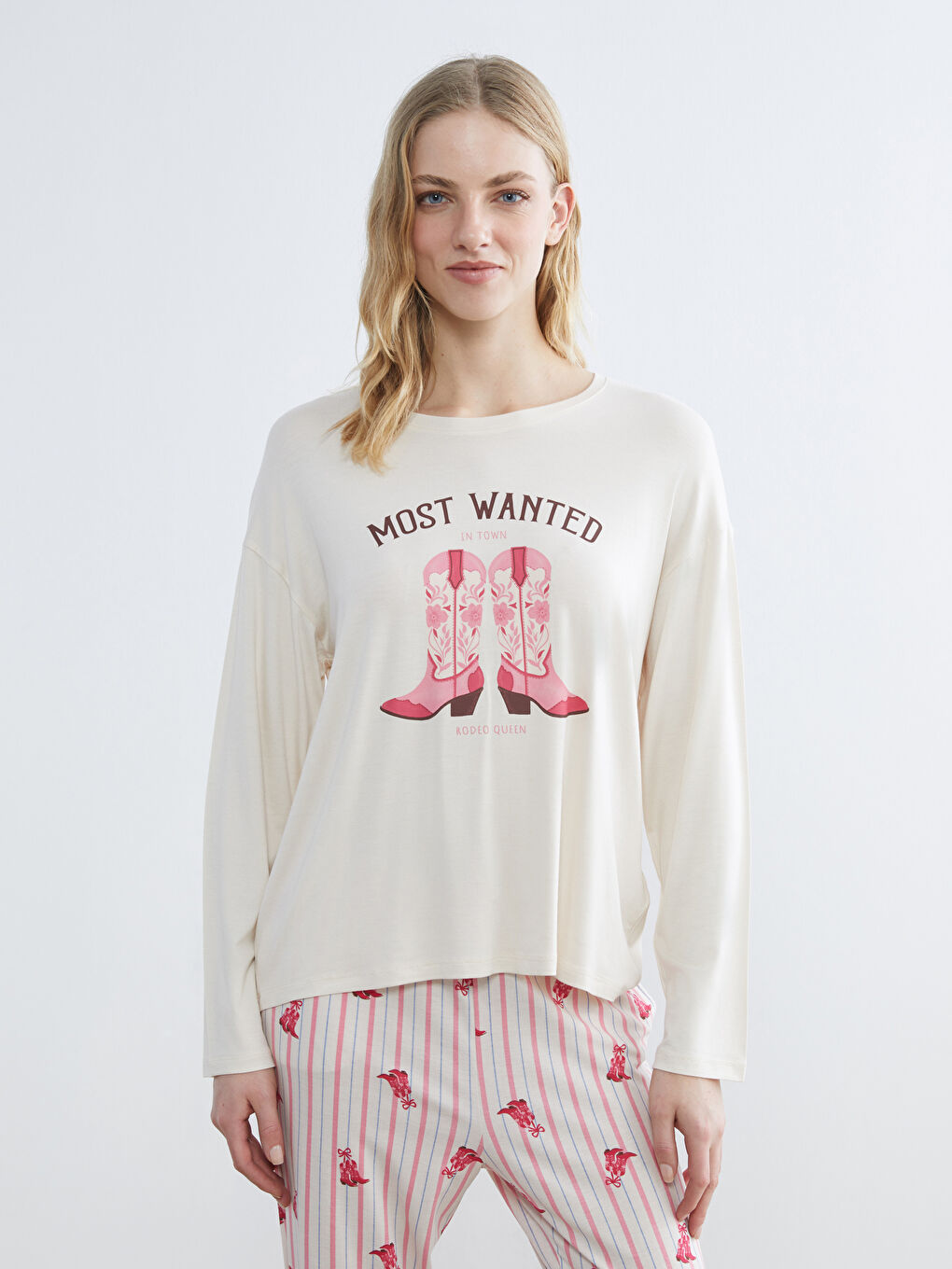 Ekru Bisiklet Yaka Baskılı Kadın Pijama Takımı-1