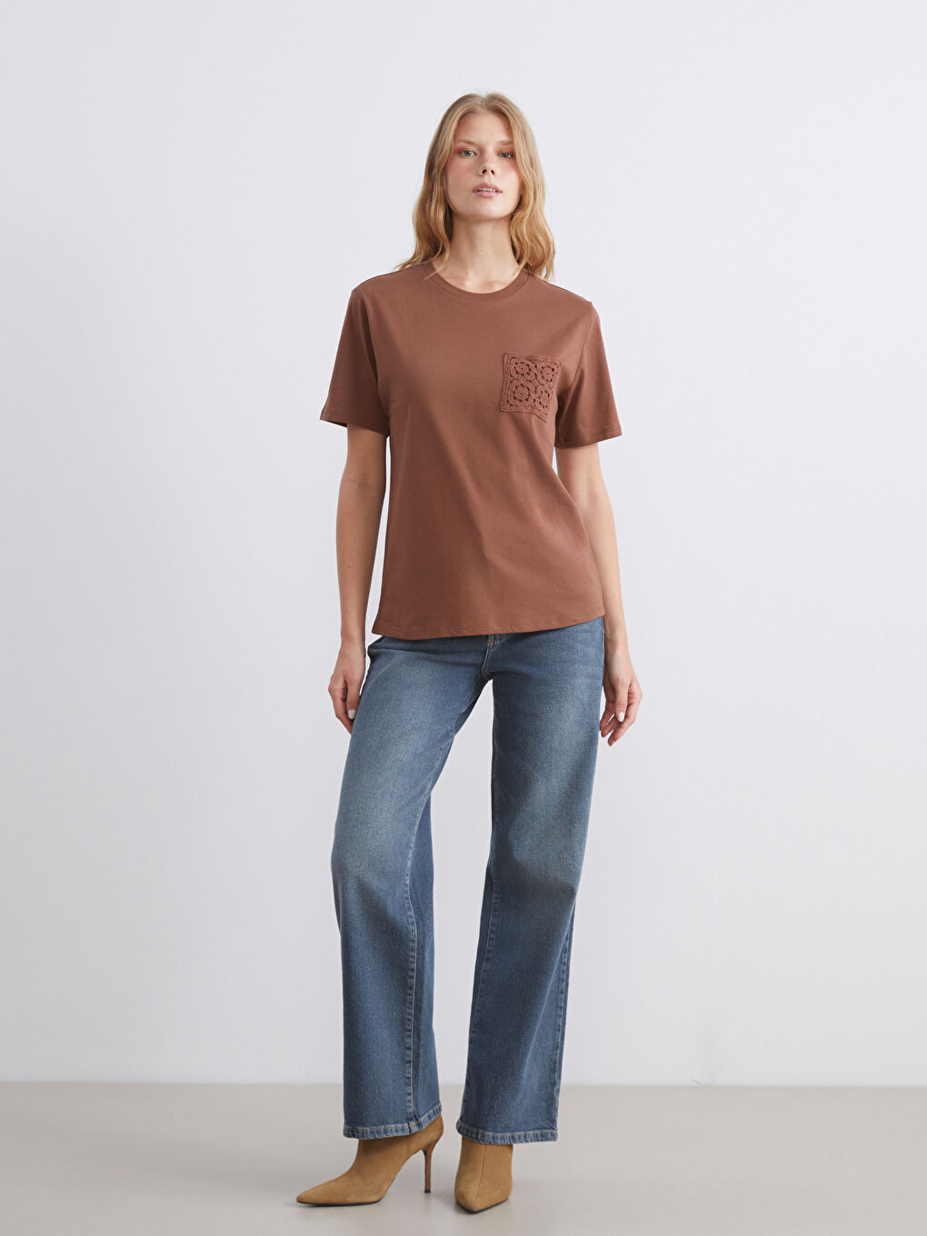 Kahverengi Bisiklet Yaka Dantel Cepli Kadın Tişört-1