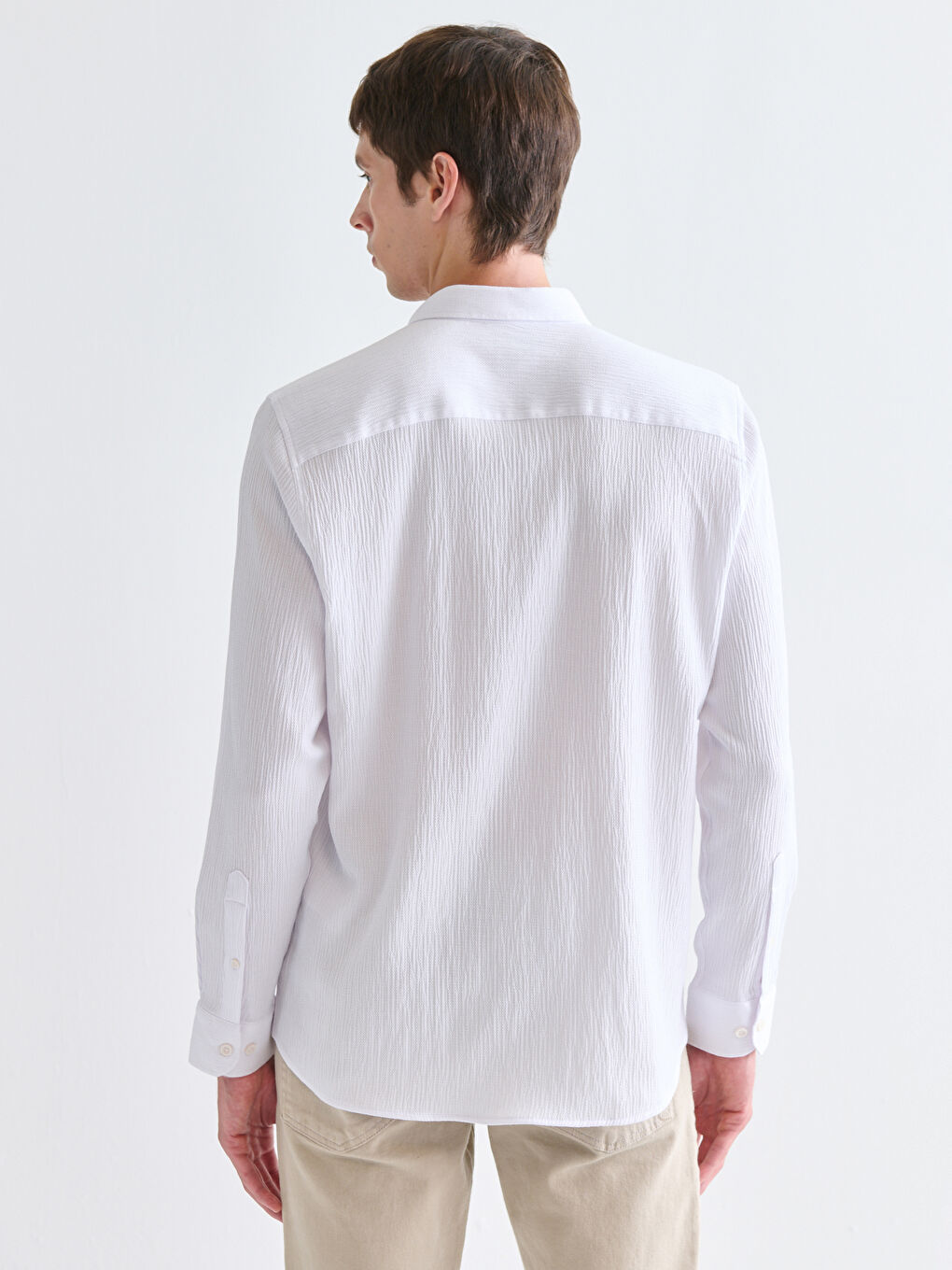 Beyaz Regular Fit Uzun Kollu Armürlü Erkek Gömlek-3