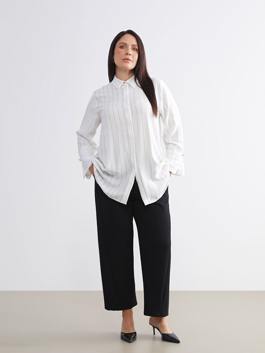 Siyah Beli Lastikli Geniş Paça Kadın Pantolon-1