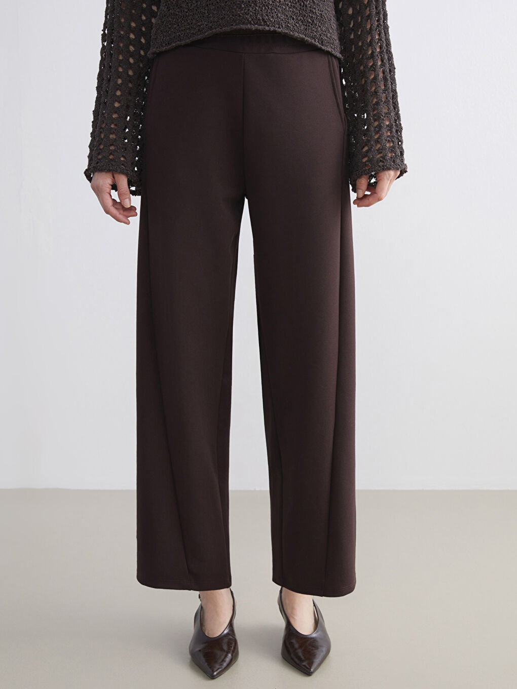 Kahverengi Beli Lastikli Geniş Paça Kadın Pantolon-2