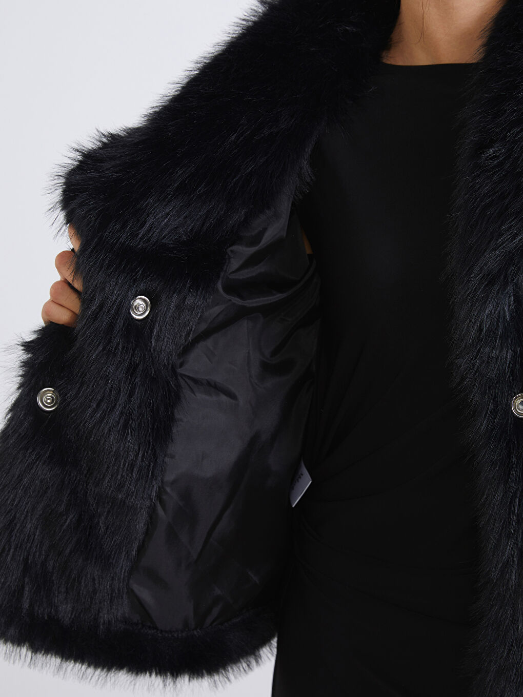 Siyah Ceket Yaka Kadın Kürk Mont-3
