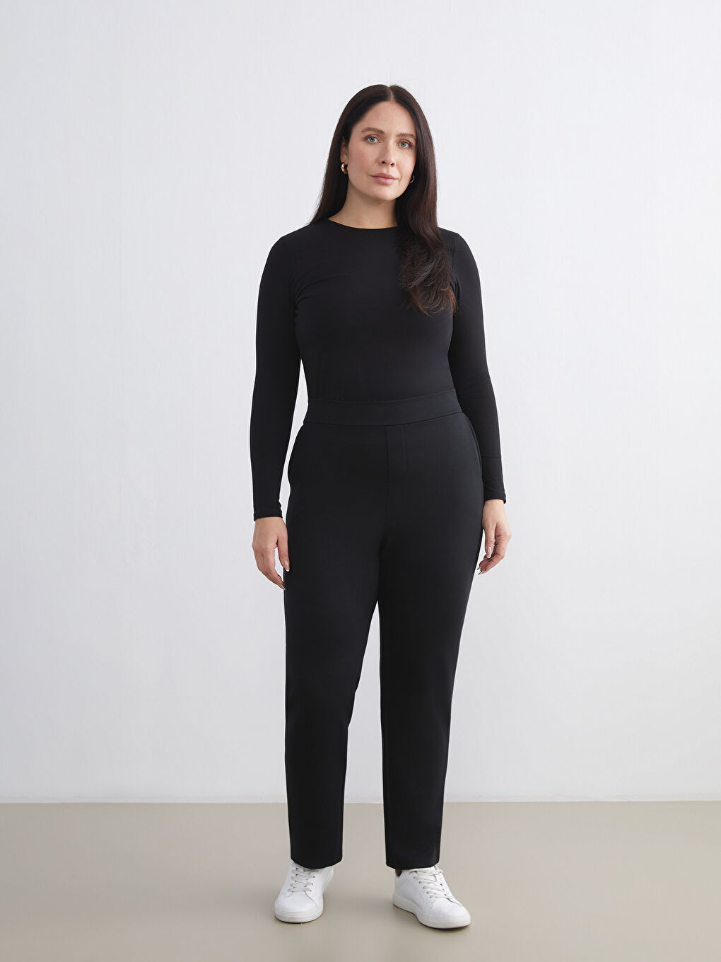 Women's Sweatpants with Elastic Waist-1