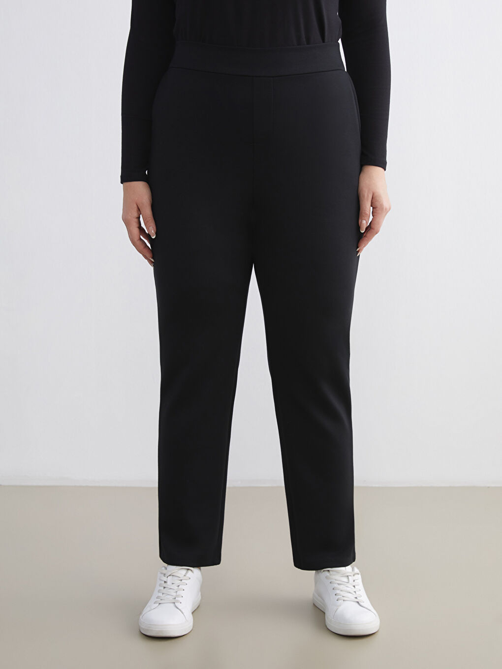 Women's Sweatpants with Elastic Waist-5