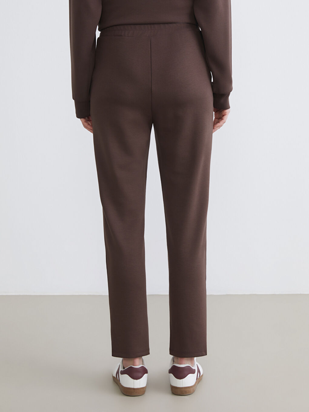 Women's Sweatpants with Elastic Waist-4