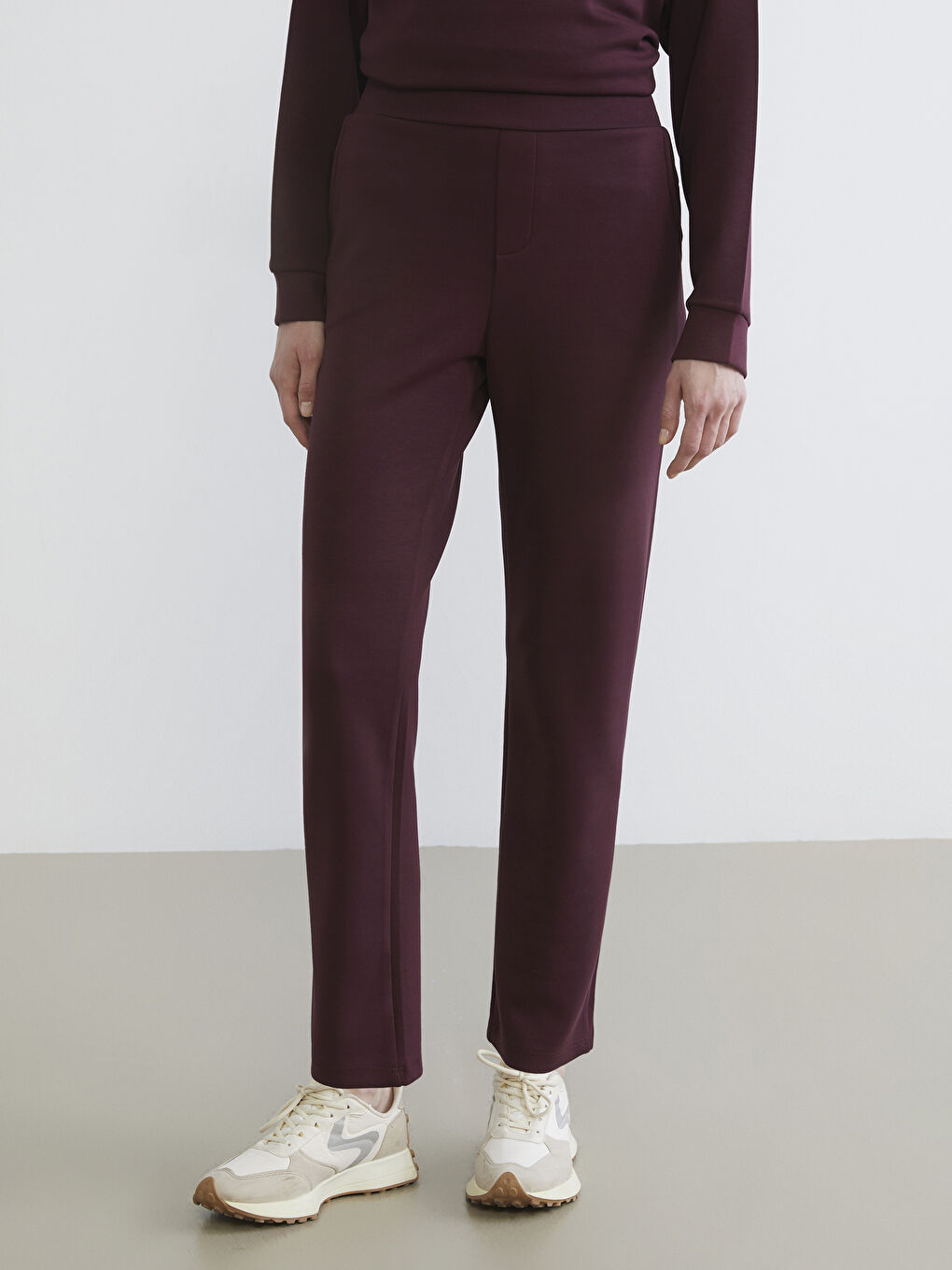 Women's Sweatpants with Elastic Waist-2