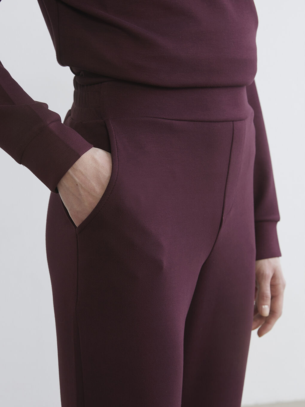 Women's Sweatpants with Elastic Waist-3