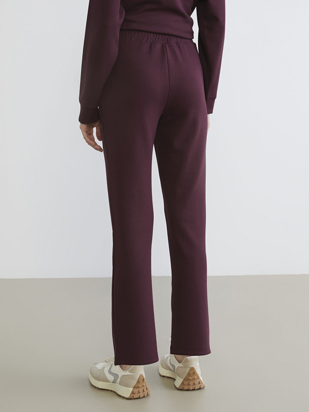 Women's Sweatpants with Elastic Waist-5