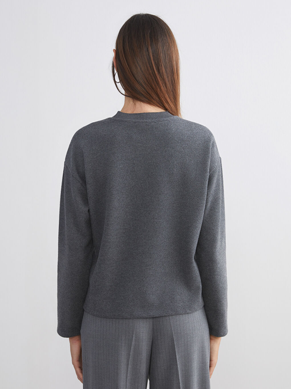 Crew Neck Women's Knitwear Sweater-3