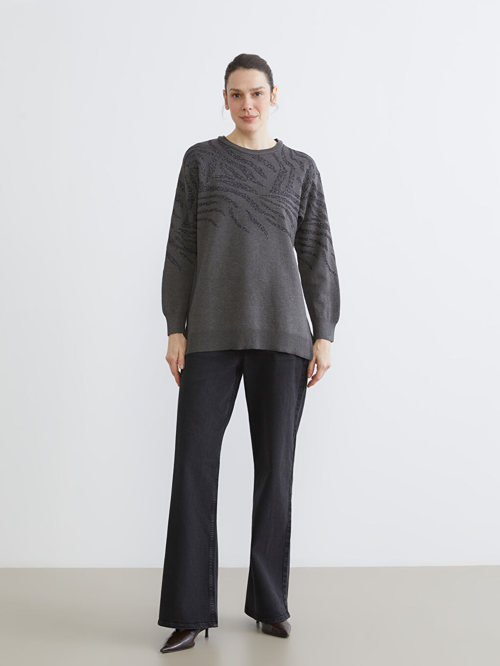 Свитер из трикотажа с узором и круглым вырезом для женщин-1