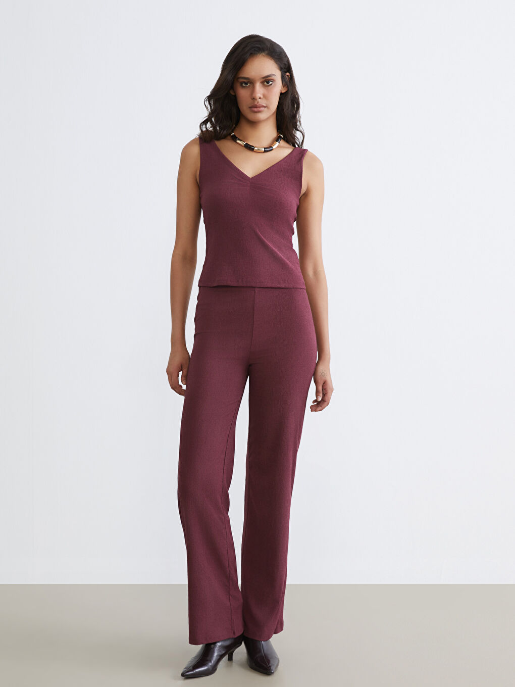 Bordo V Yaka Dokulu Büzgülü Bluz-1