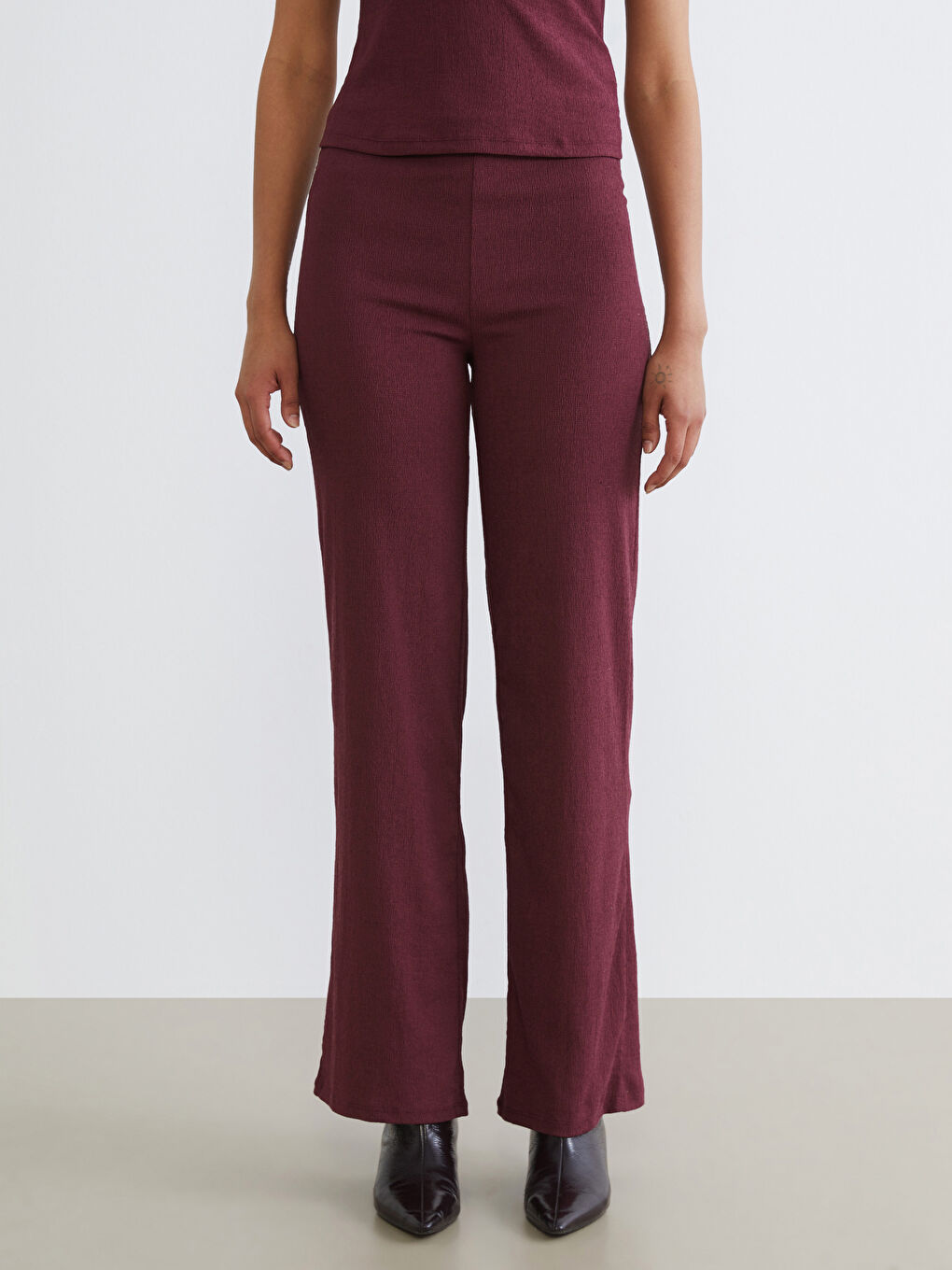 Bordo V Yaka Dokulu Büzgülü Bluz-2