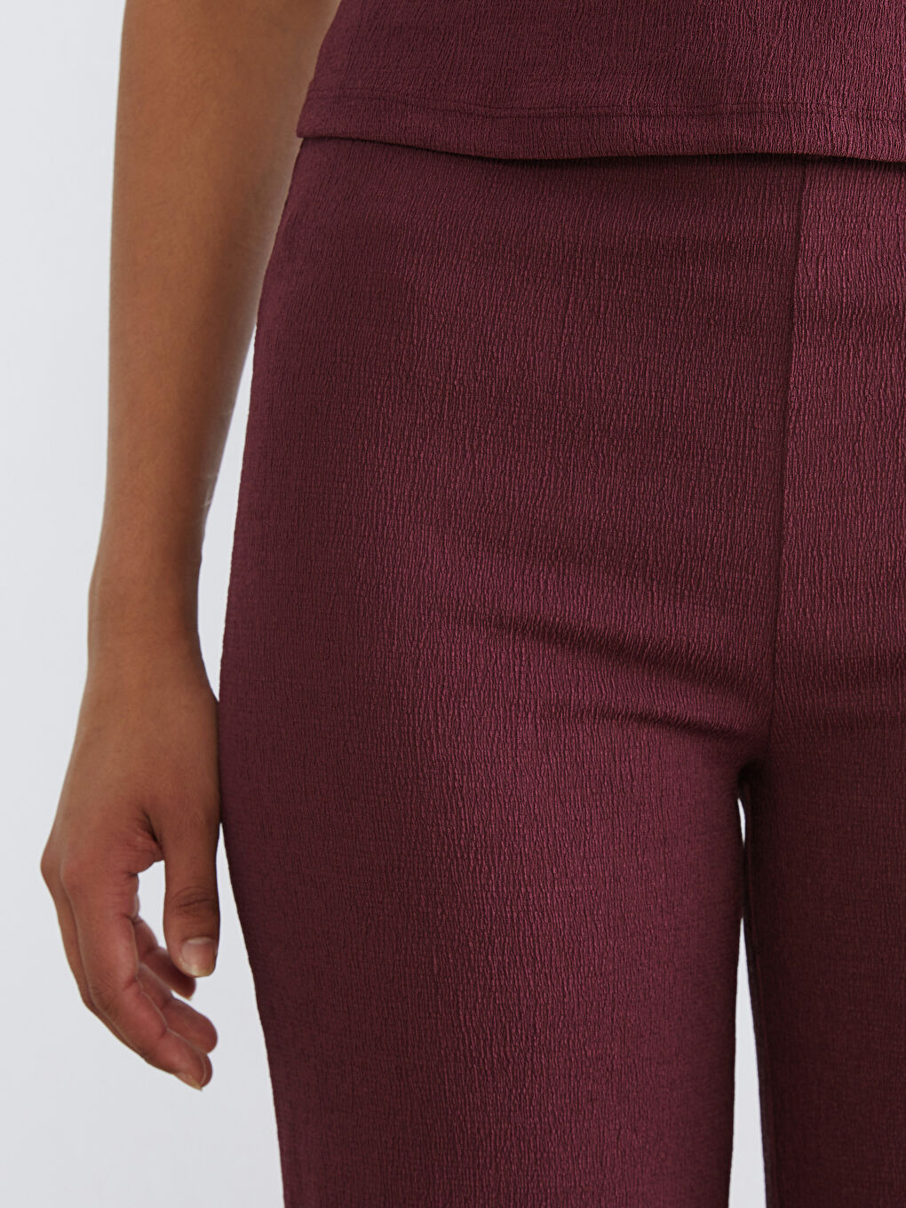 Bordo V Yaka Dokulu Büzgülü Bluz-4