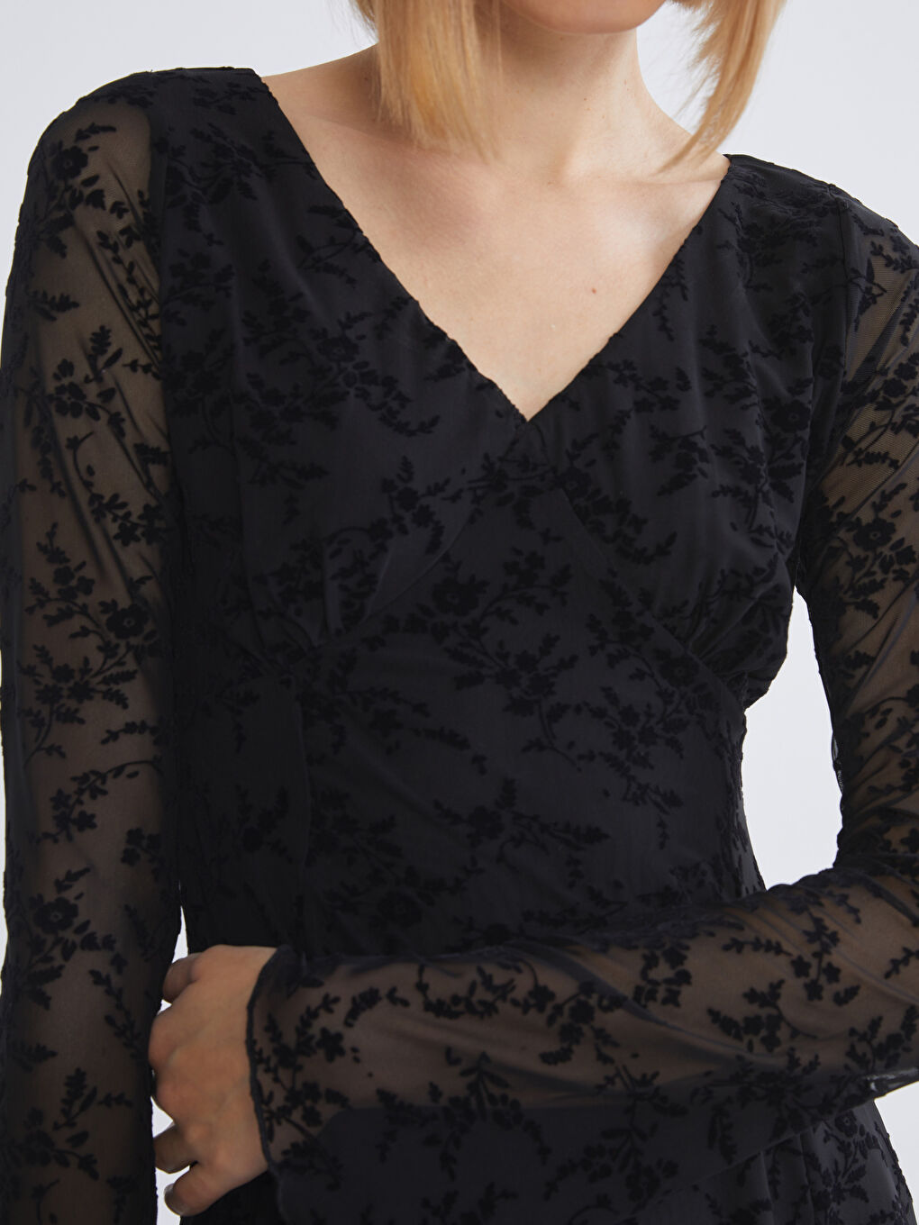 Frau SCHWARZ Kleid-2