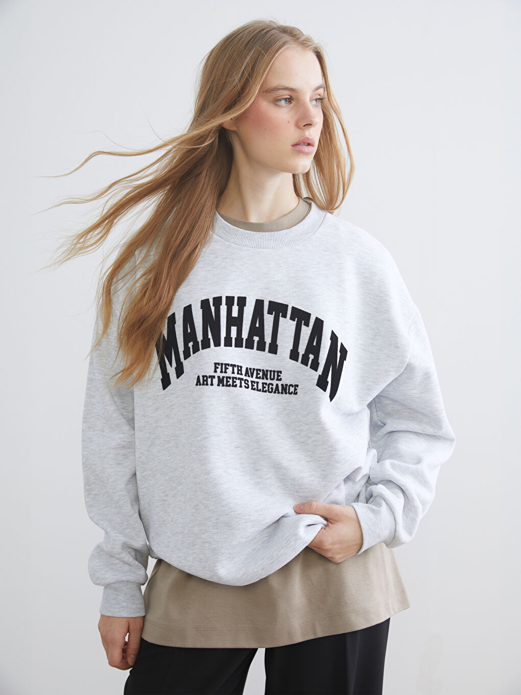 Gri Manhattan Nakışlı Oversize Kadın Kalın Sweatshirt