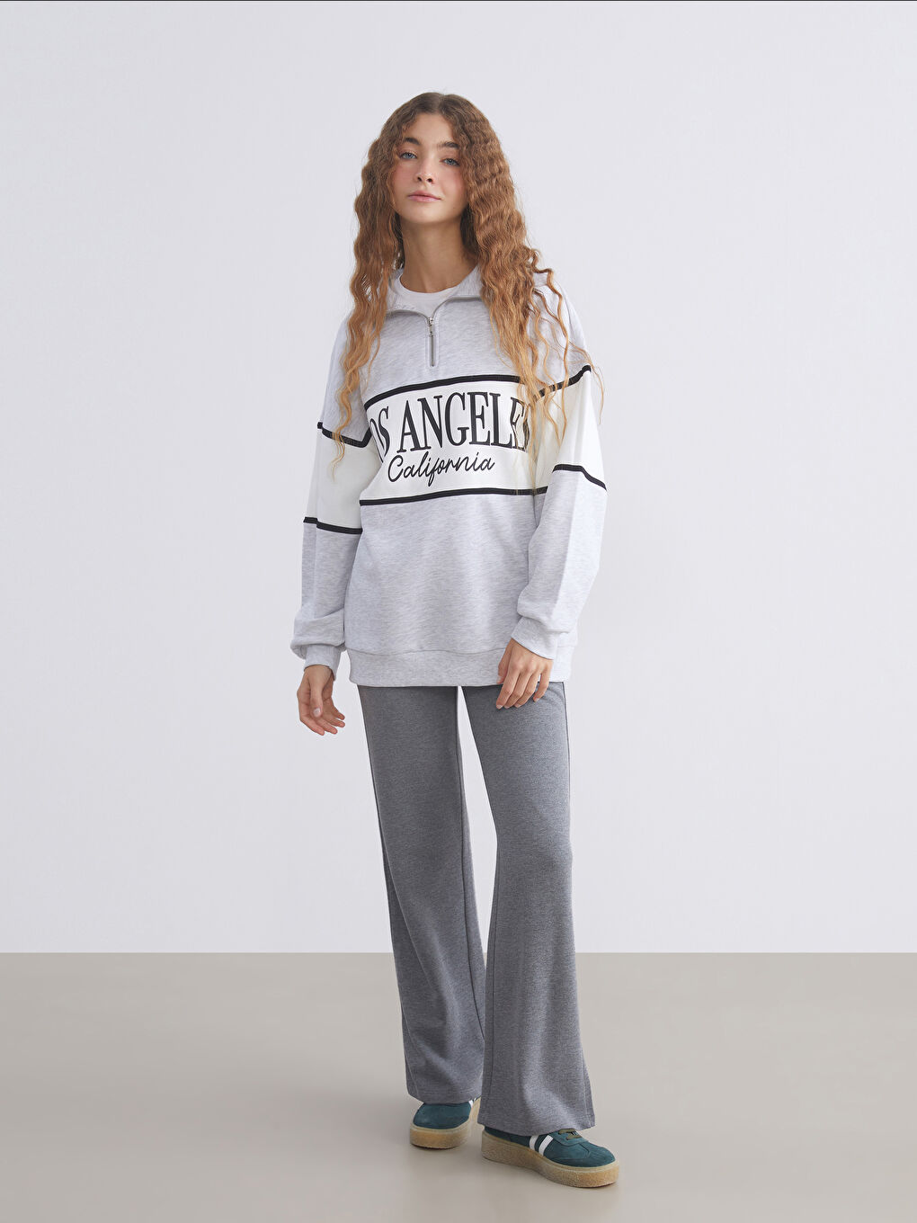 Gri Los Angeles Baskılı Oversize Kadın Kalın Sweatshirt