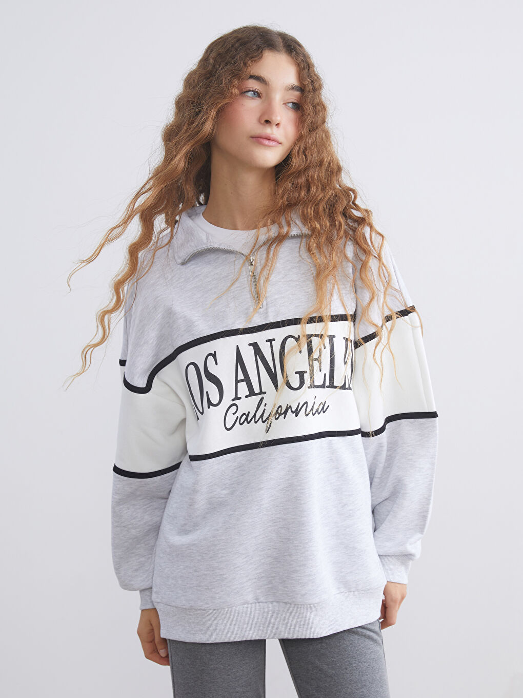 Gri Los Angeles Baskılı Oversize Kadın Kalın Sweatshirt-1