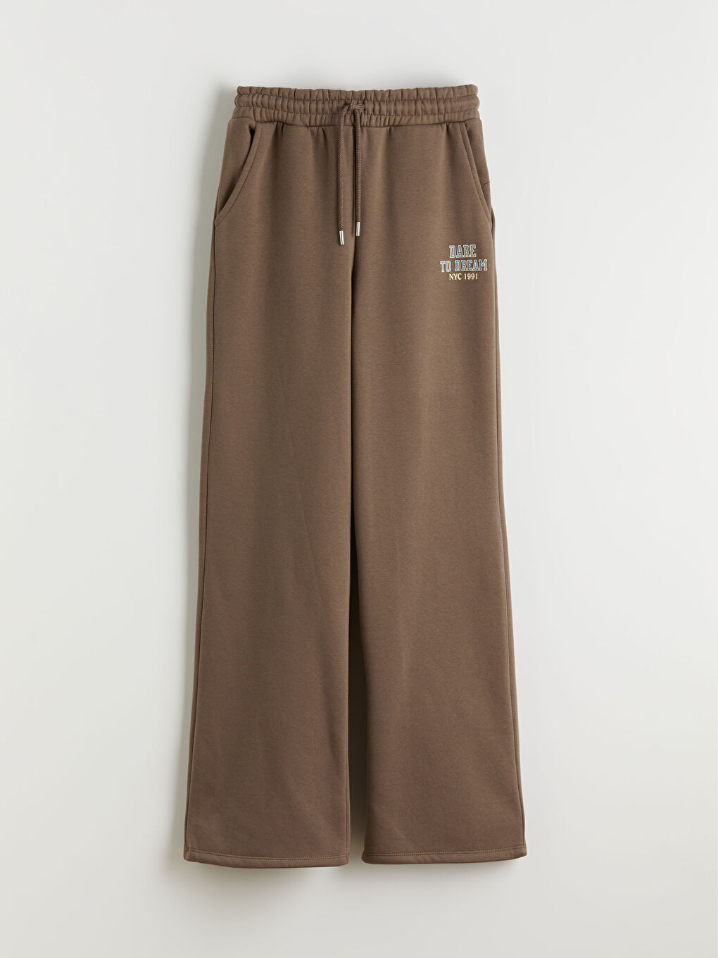 Kahverengi Beli Lastikli Baskılı Geniş Paça Kadın Eşofman Altı-4