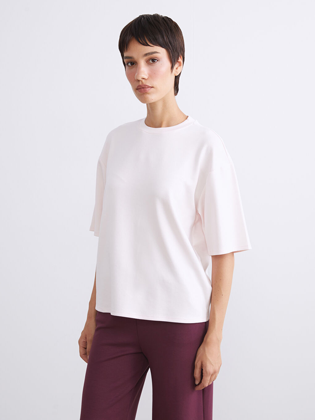 Pembe Bisiklet Yaka Kadın Tişört