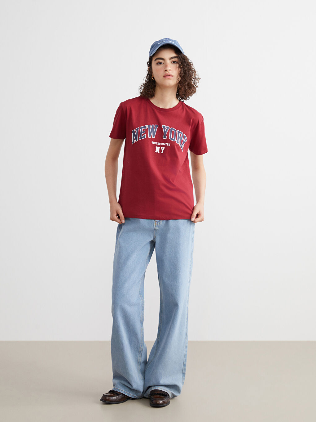 Bordo Bisiklet Yaka New York Baskılı Kadın Tişört-1