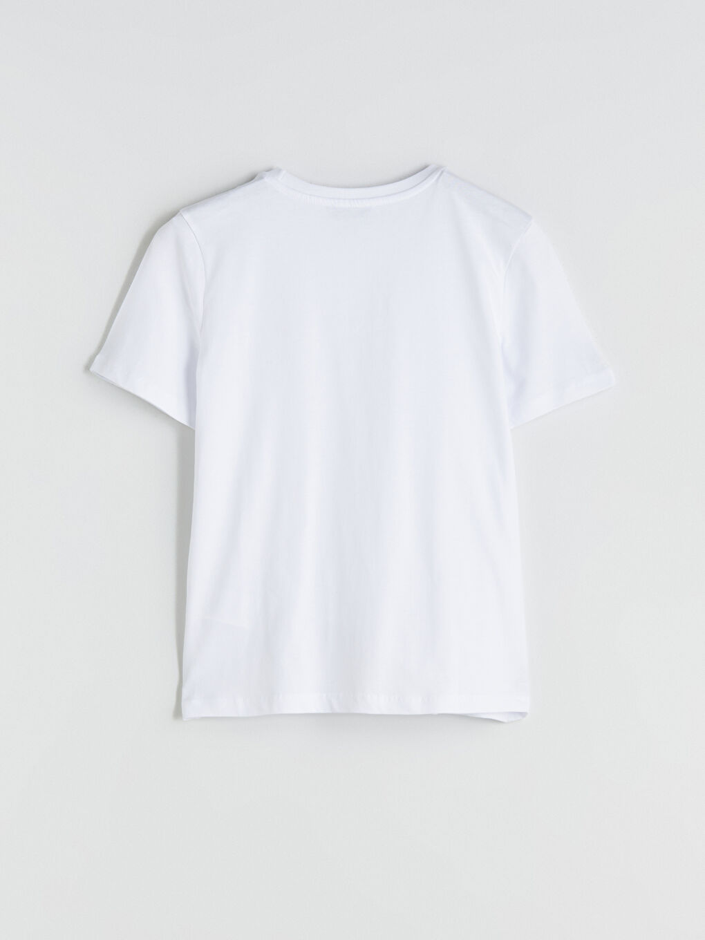 Beyaz Bisiklet Yaka Metal Süs Detaylı Kadın Tişört-6