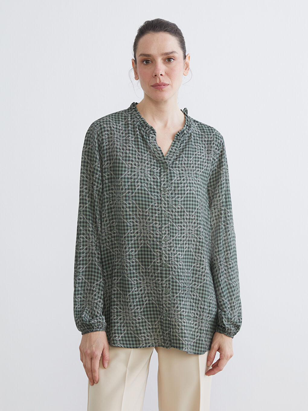 Yeşil Kaçık Yaka Desenli Kadın Gömlek