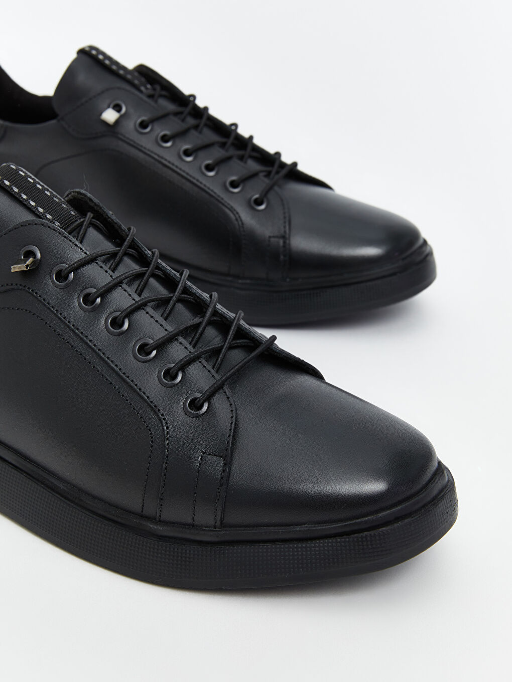 Siyah Bağcıklı Hakiki Deri Erkek Spor Ayakkabı-2