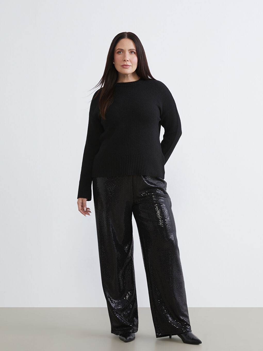Siyah Standart Fit Payetli Kadın Pantolon-2