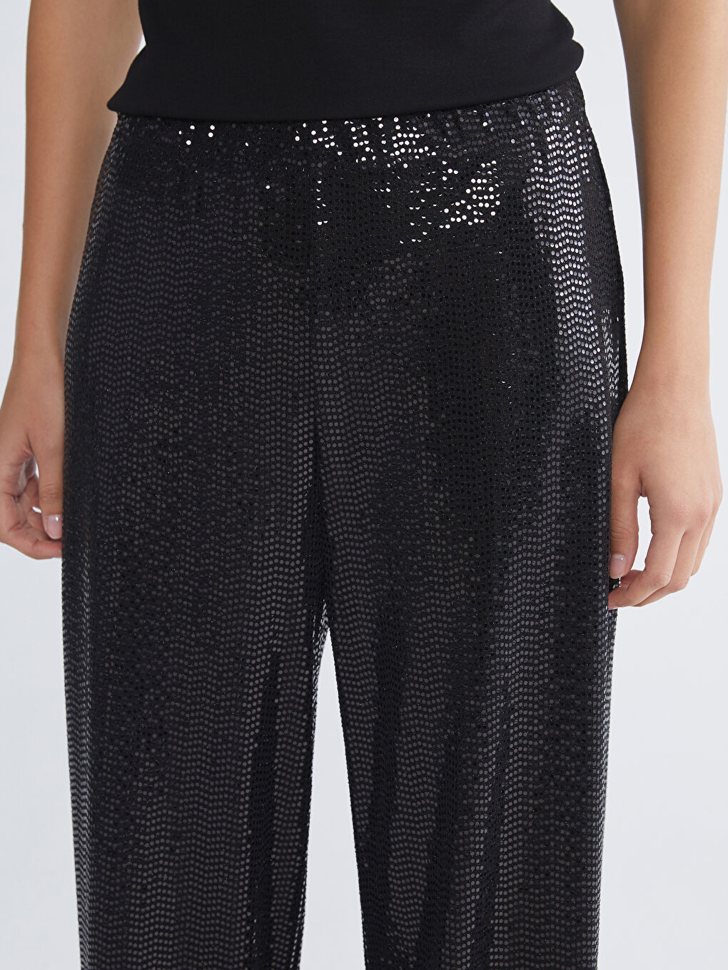 Siyah Standart Fit Payetli Kadın Pantolon-6