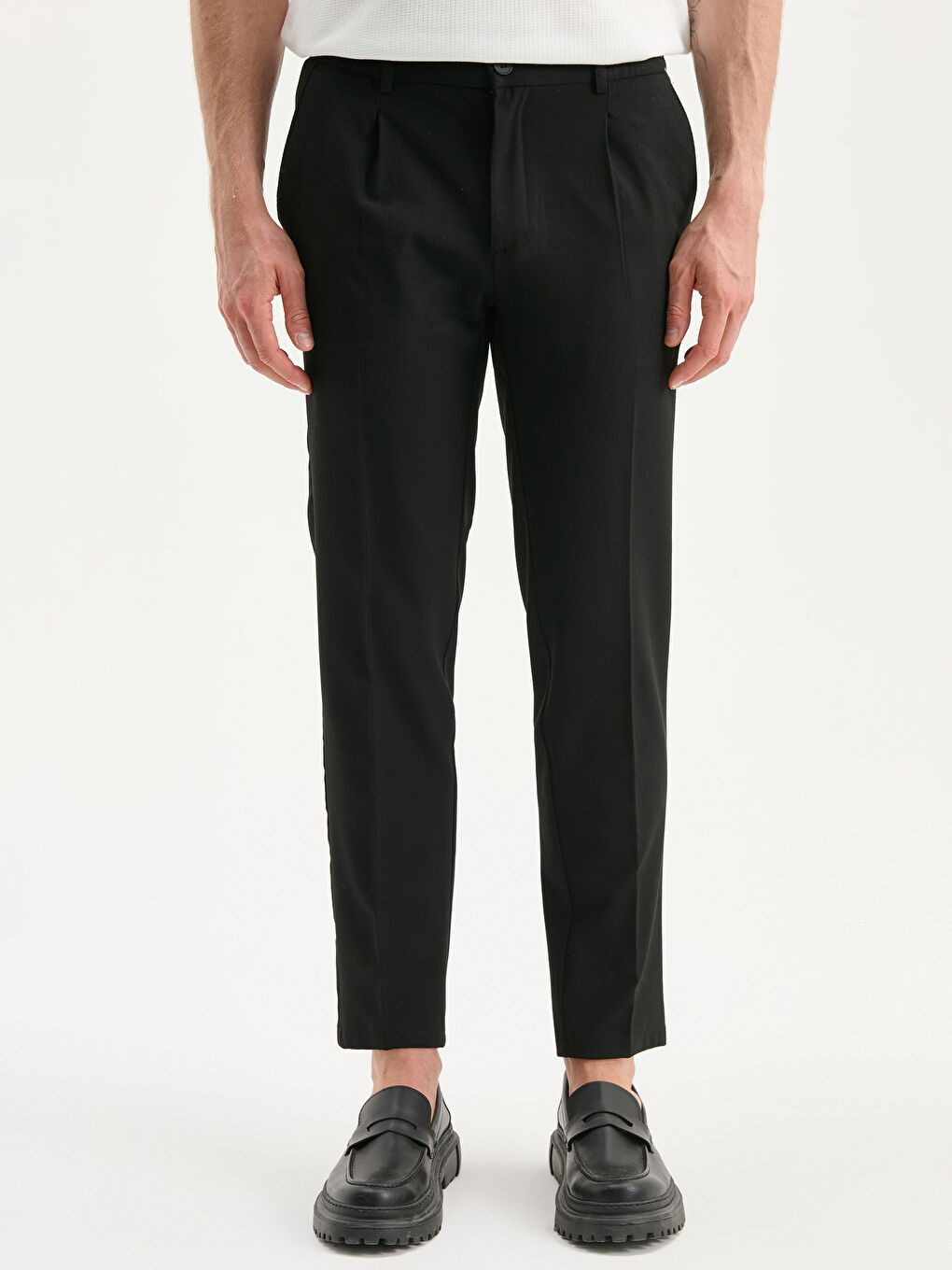 Siyah Standart Kalıp Erkek Pantolon-1