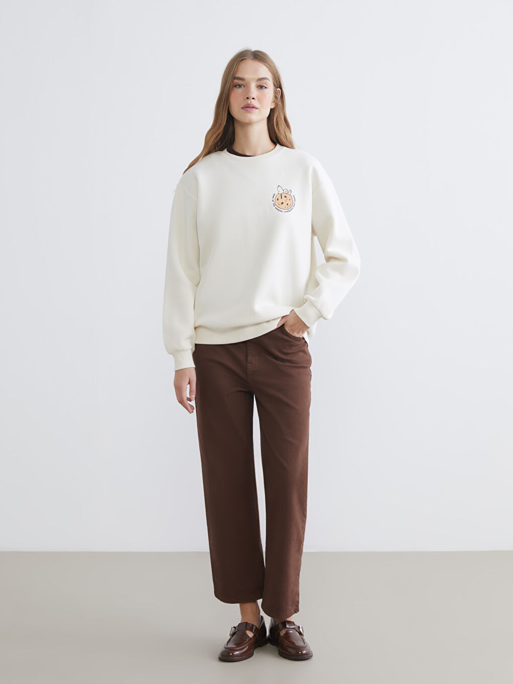 Bej Snoopy Baskılı Oversize Kadın Kalın Sweatshirt-2