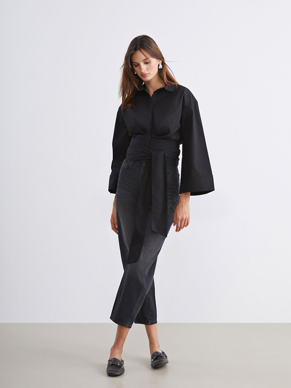 Siyah Bağlamalı Poplin Kadın Gömlek-1