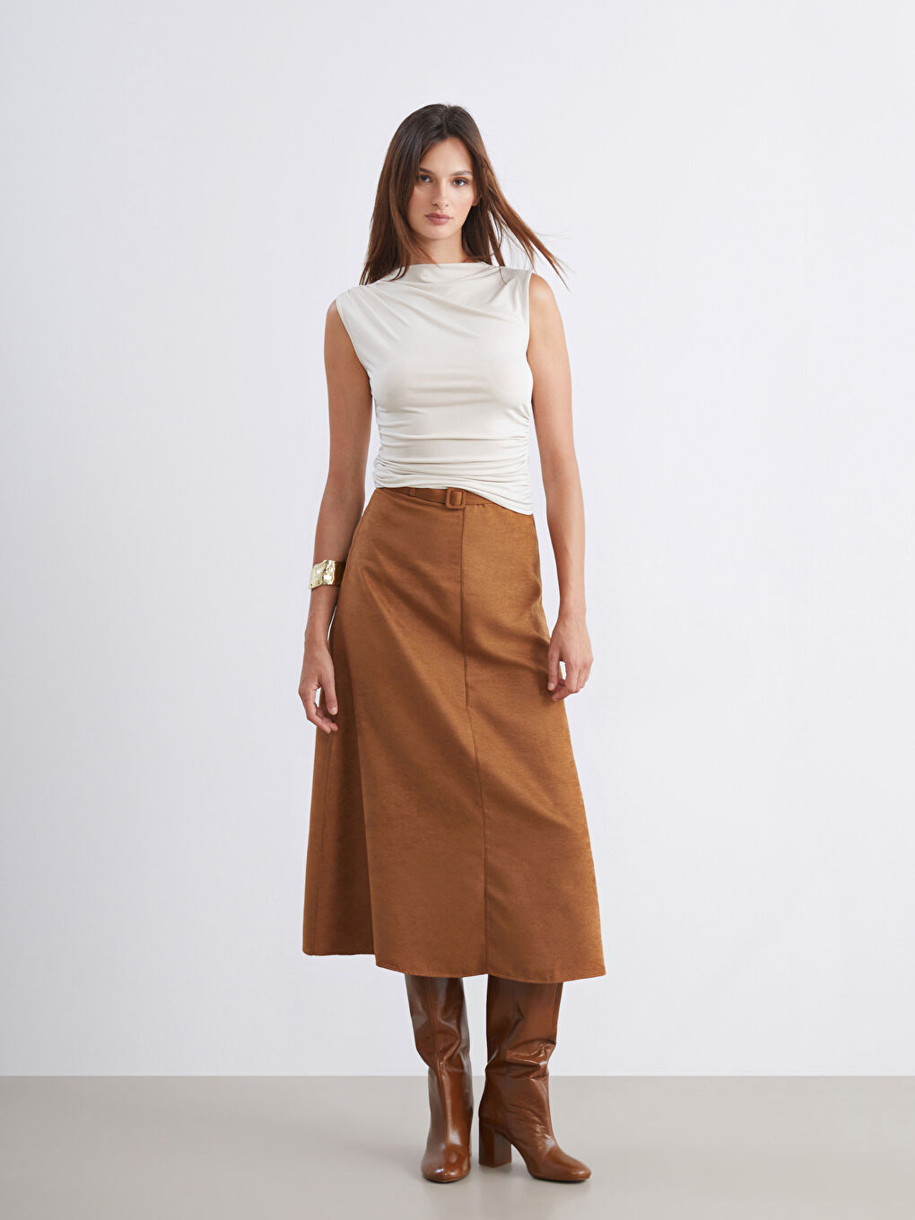 Bej Dik Yaka Büzgülü Bluz-1