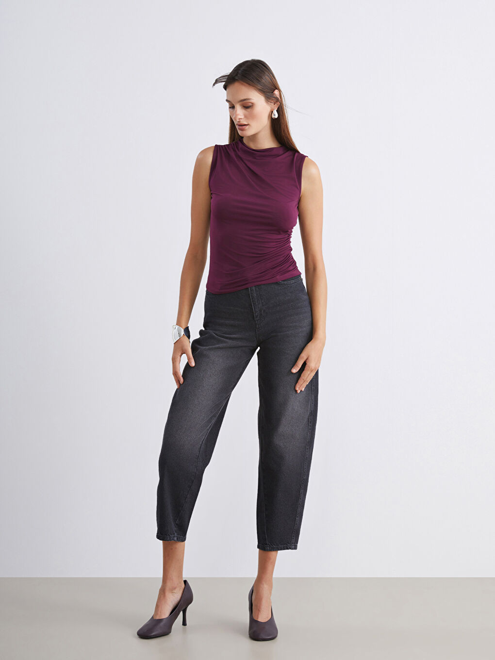 Mürdüm Dik Yaka Büzgülü Bluz-1