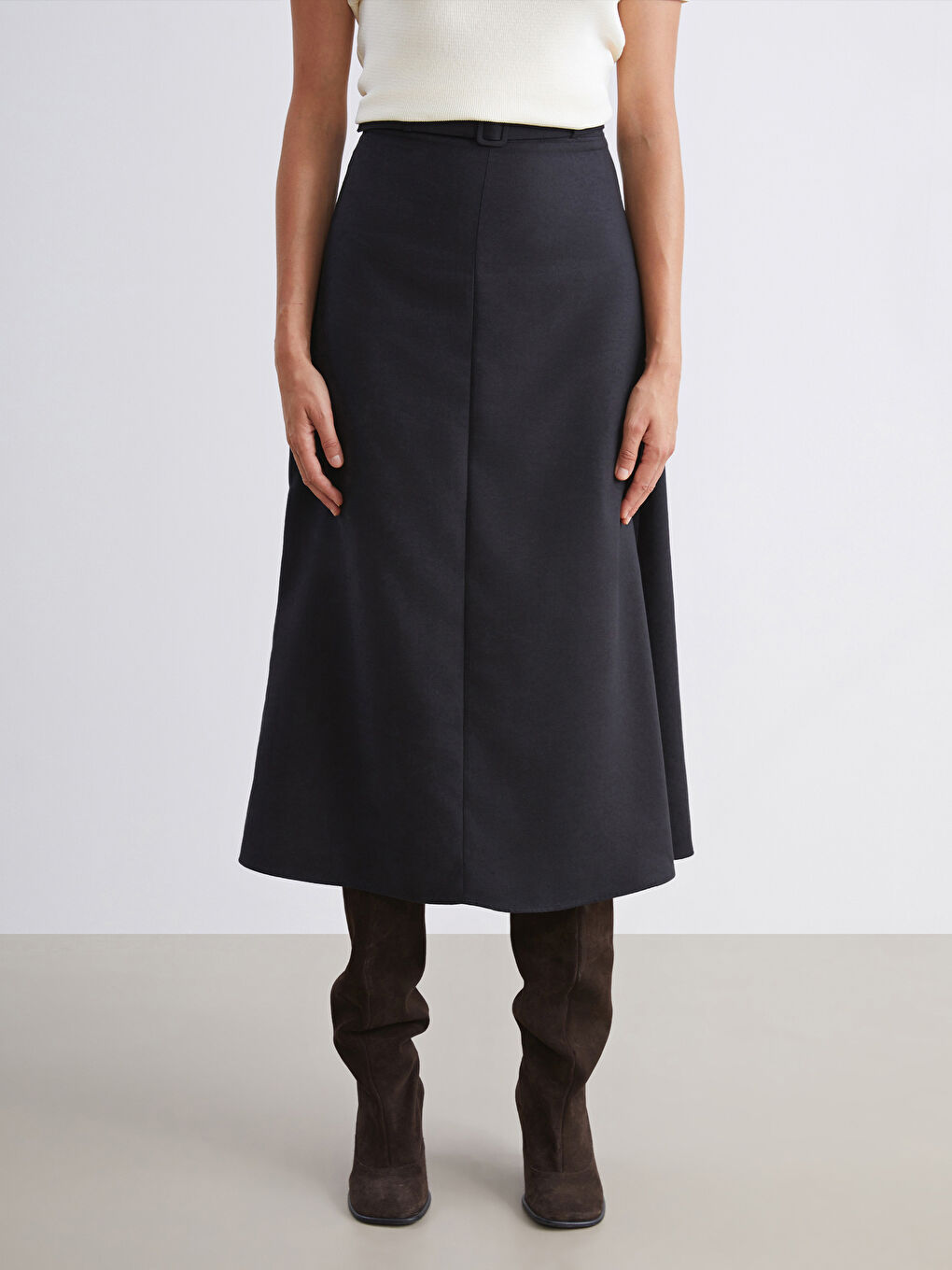 Siyah Beli Kemerli Süet Etek-1