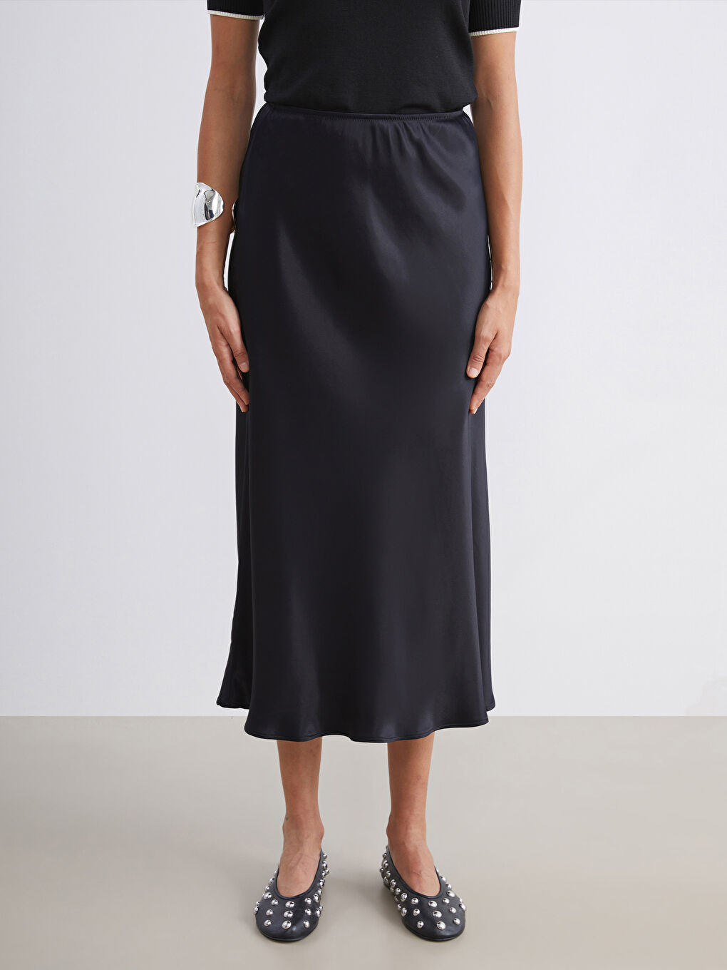 Siyah Beli Lastikli Saten Etek-1