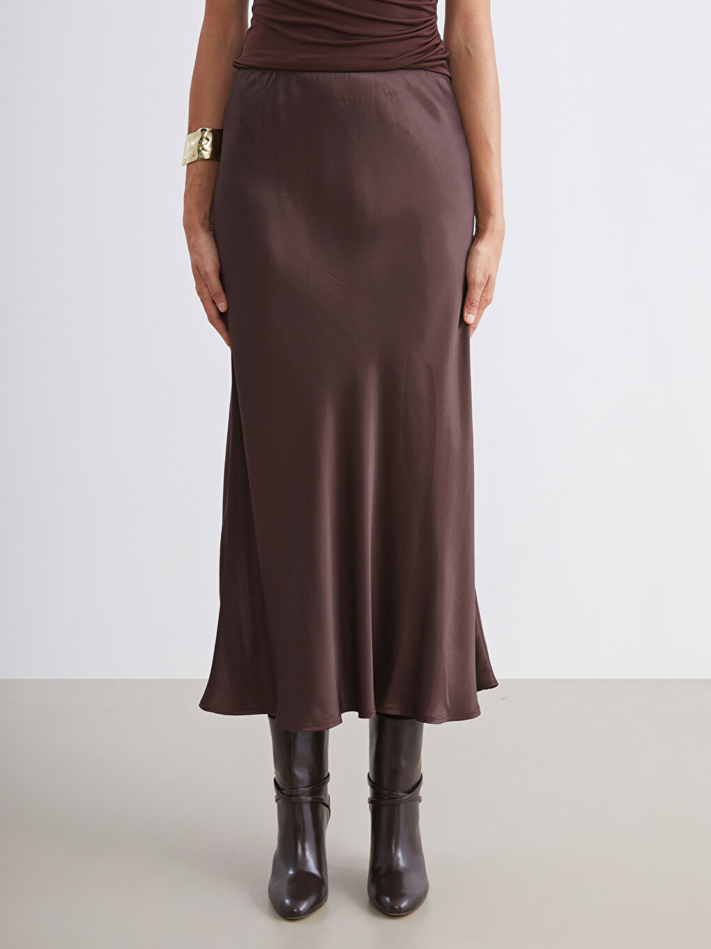 Kahverengi Beli Lastikli Saten Etek-1