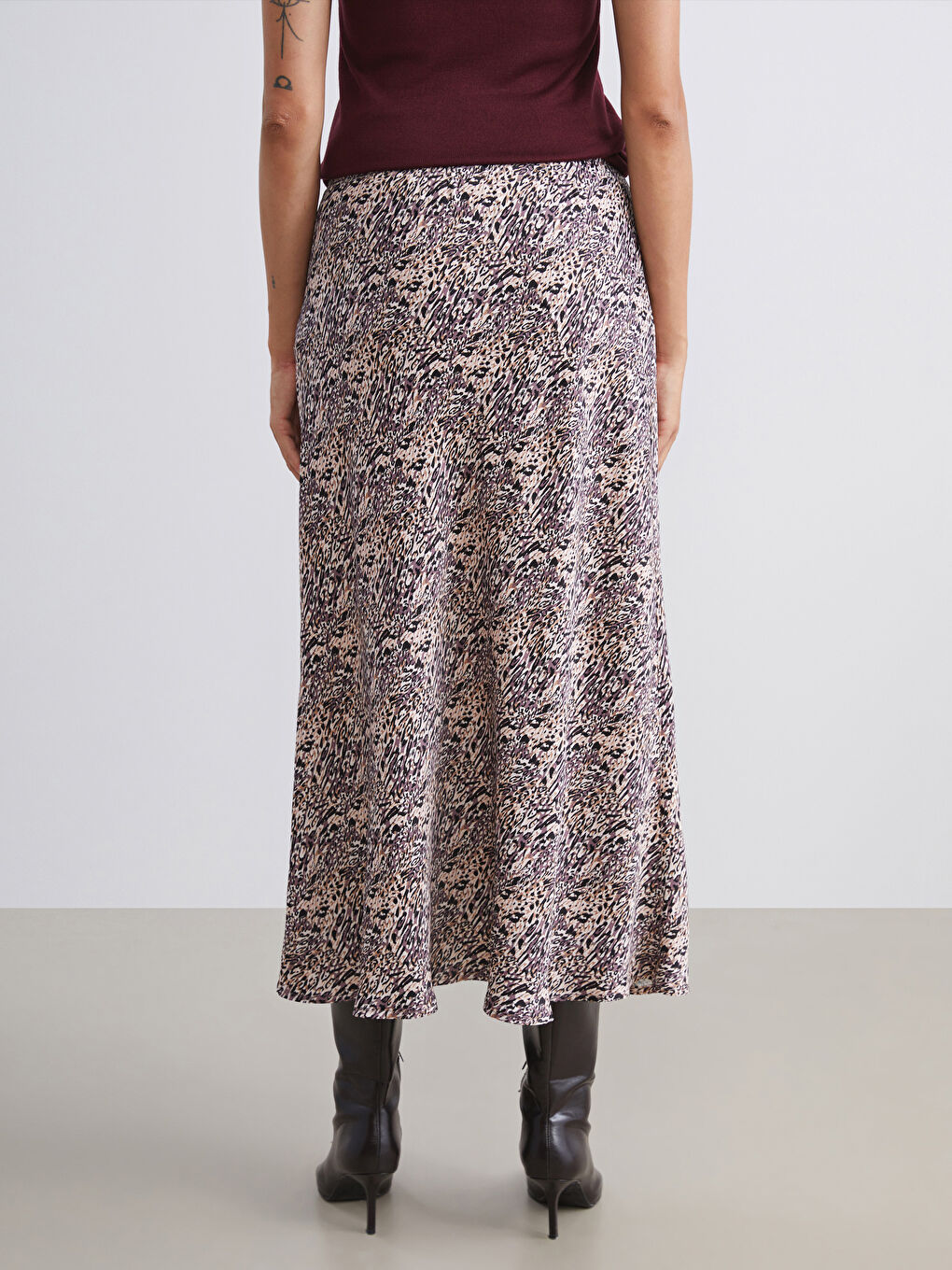 Kahverengi Beli Lastikli Desenli Saten Etek-3