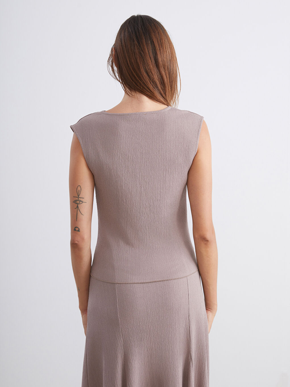 Bej Dökümlü Yaka Dokulu Bluz-3