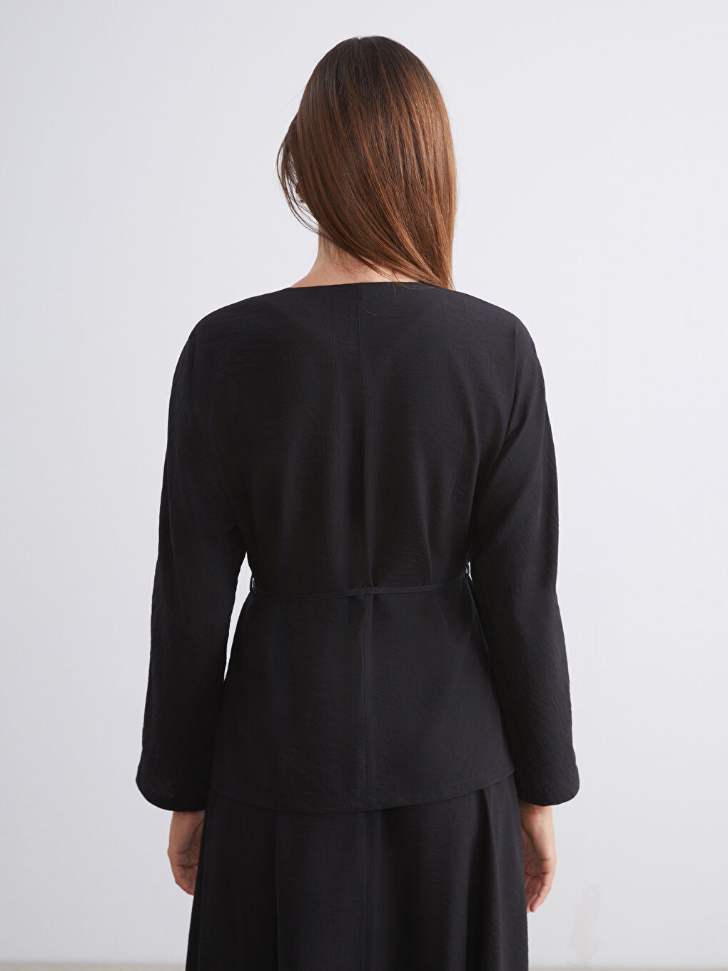 Siyah Kruvaze Yaka Dokulu Kadın Kimono-3