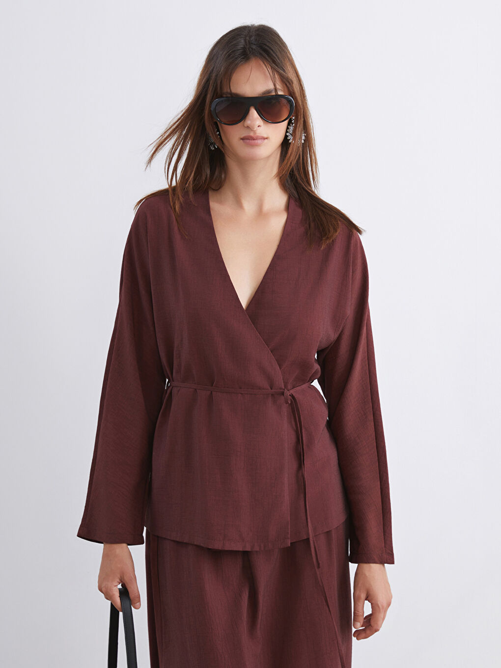 Kahverengi Kruvaze Yaka Dokulu Kadın Kimono