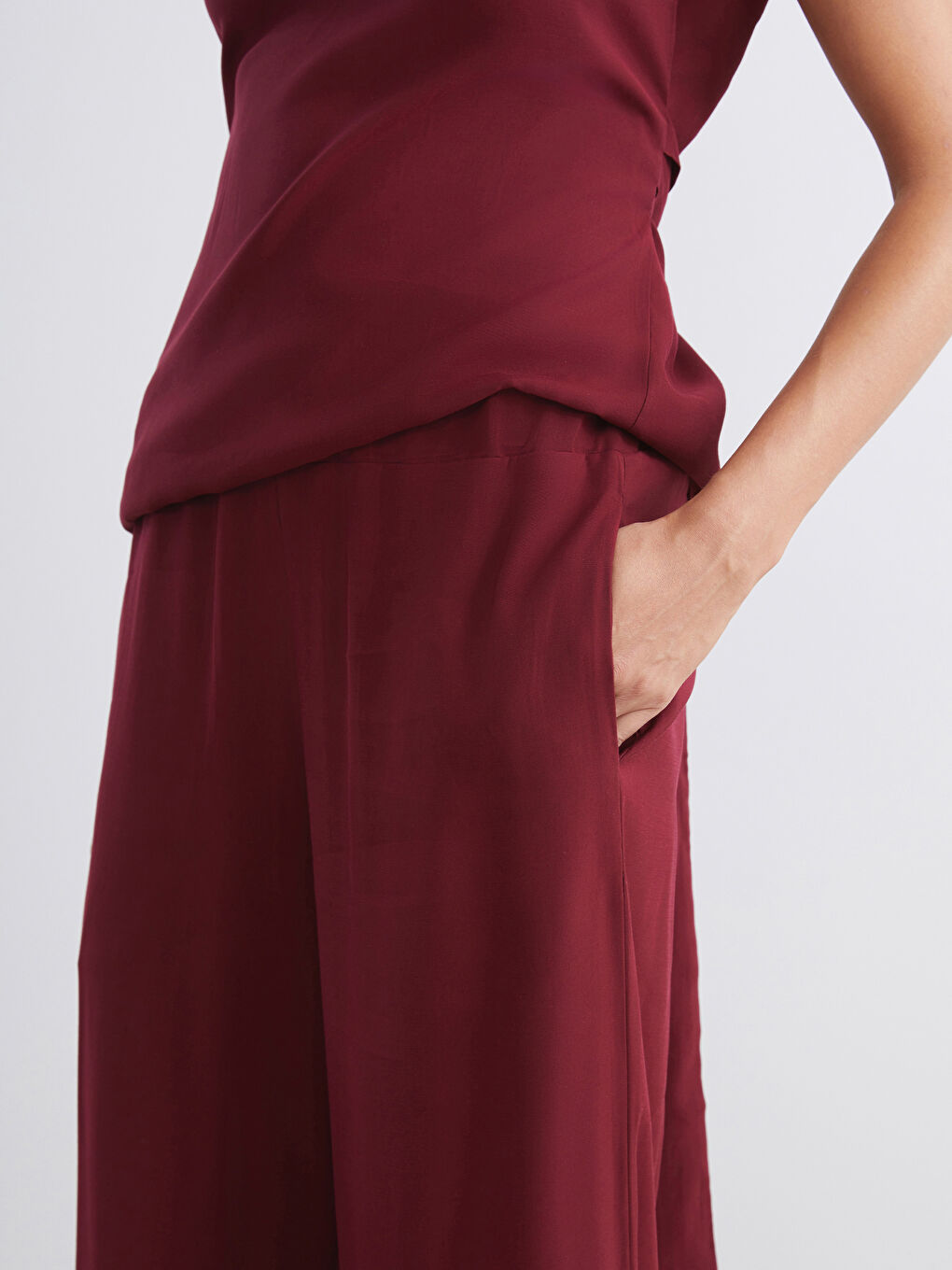 Bordo Beli Lastikli Geniş Paça Kadın Pantolon-2