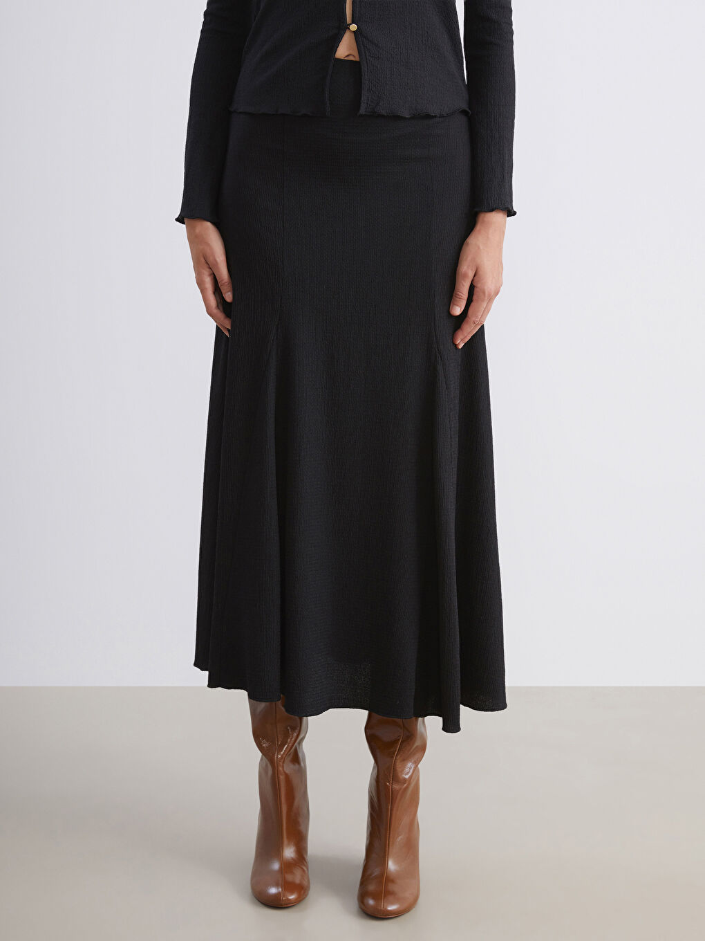 Siyah Beli Lastikli Dokulu Pileli Etek-1