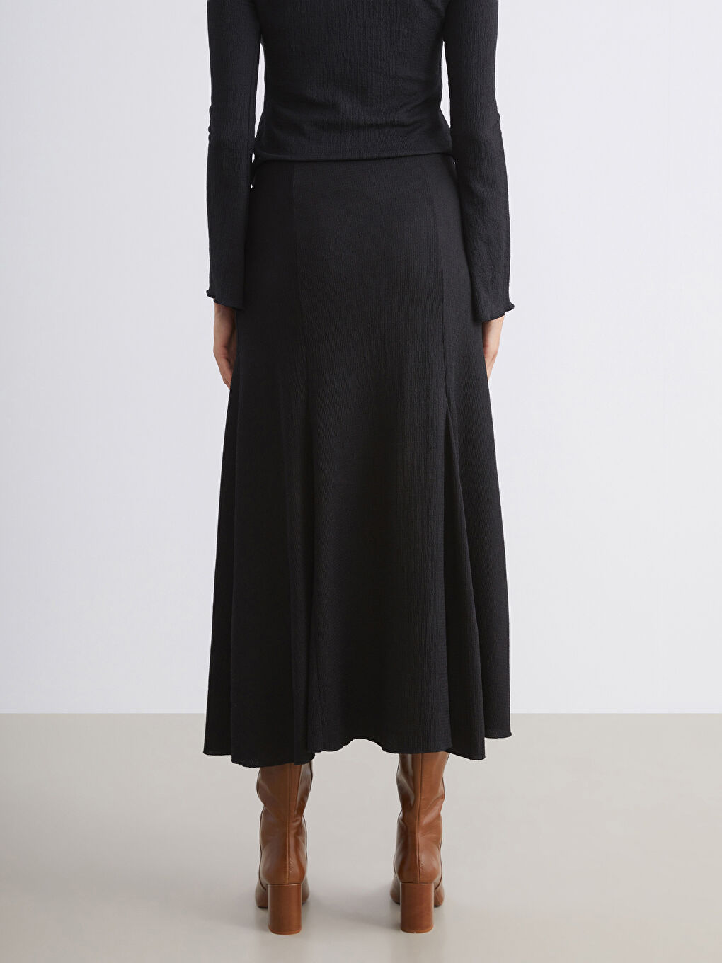 Siyah Beli Lastikli Dokulu Pileli Etek-3