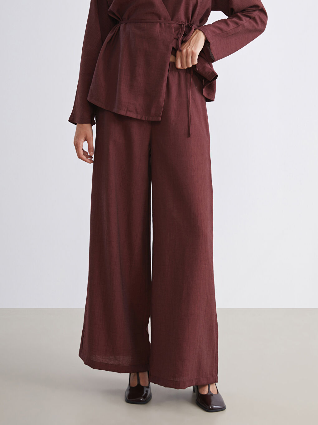 Kahverengi Beli Lastikli Geniş Paça Kadın Pantolon-1