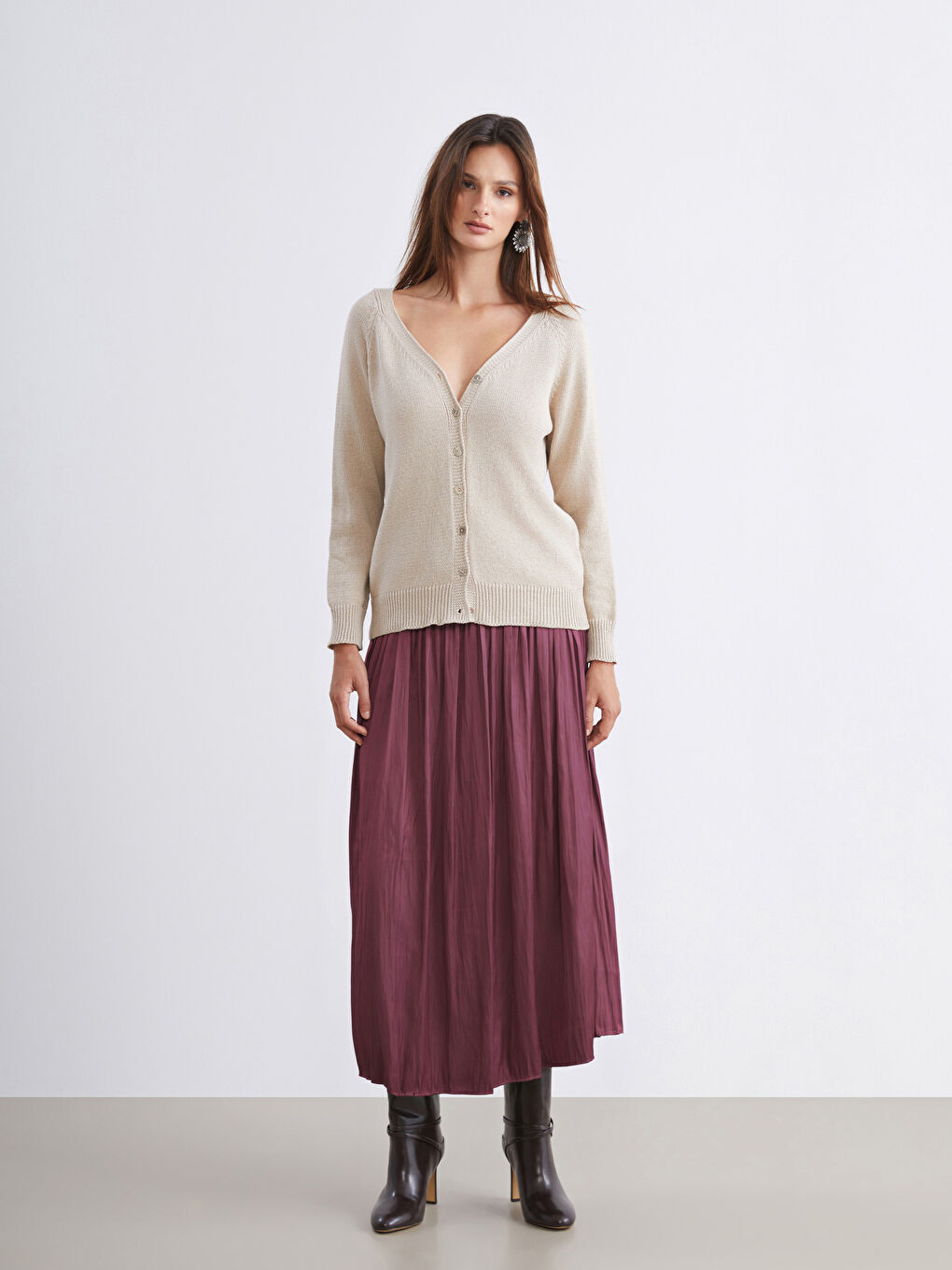 Bej V Yaka Kadın Triko Hırka