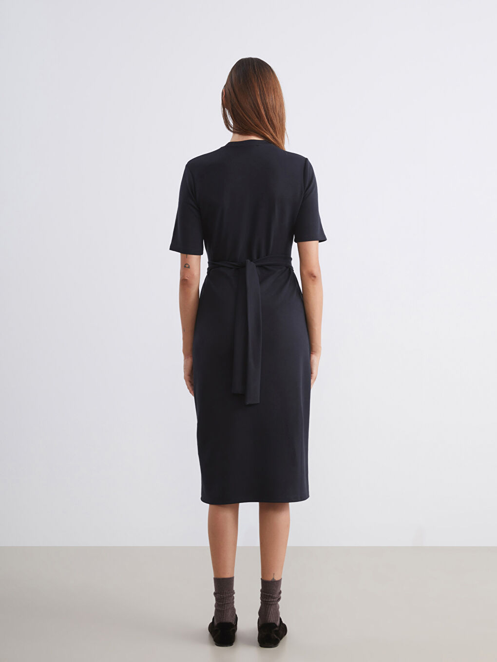 Siyah Bisiklet Yaka Kuşaklı Elbise-3